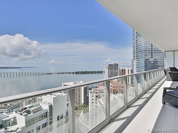 3rd image of 1300 Brickell Bay Dr APT 3702