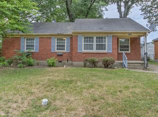 1665 Ivy Rd, Memphis, TN 38117