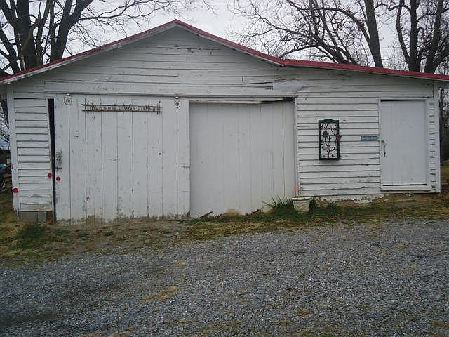 2nd image of 88 Old Laurel Hill Rd