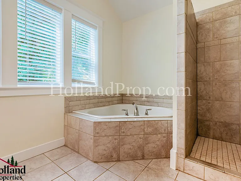 3228 SE Filbert St — Photo 20