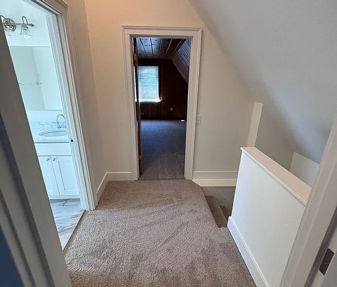 7802 Roosevelt Way NE — Photo 11
