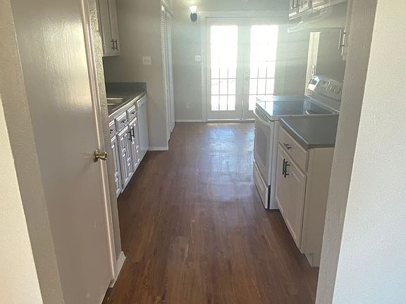 4th image of 3524 Wessex Ct