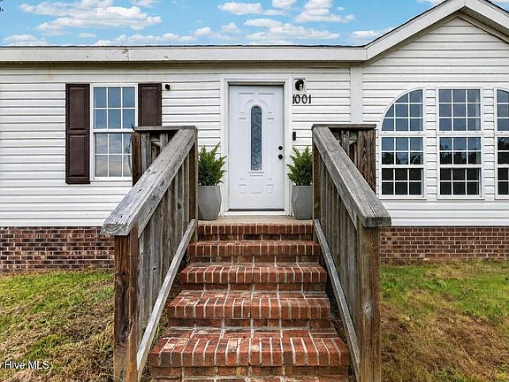 4th image of 1001 Ocracoke Court