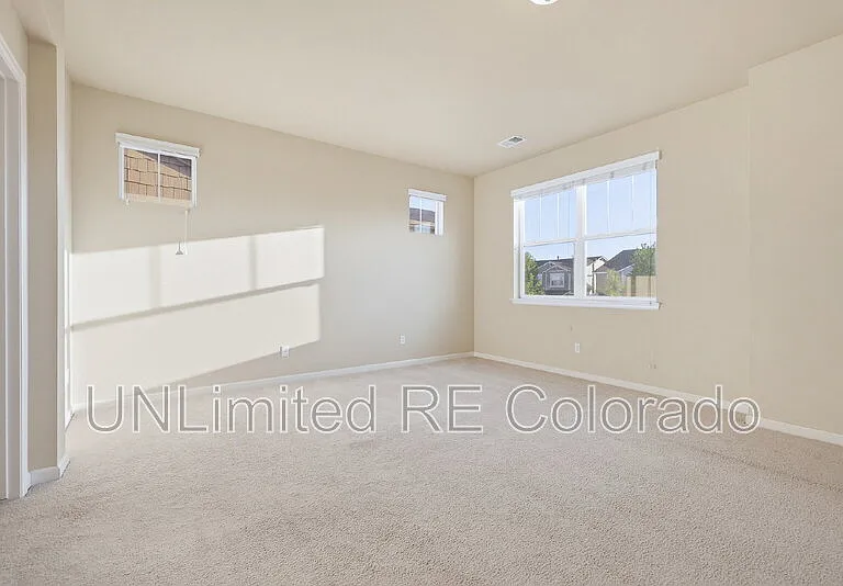 10356 Helsinki St — Photo 8