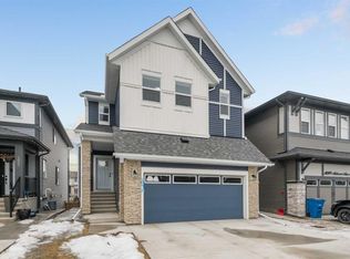 1093 N Midtown Ave SW, Airdrie, AB T4B5M9