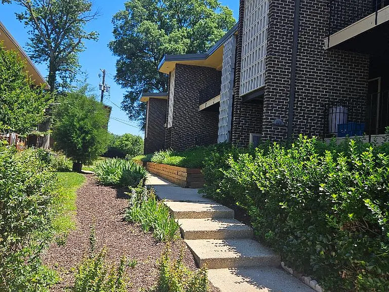 3936 Stone Gate Dr #D — Photo 15