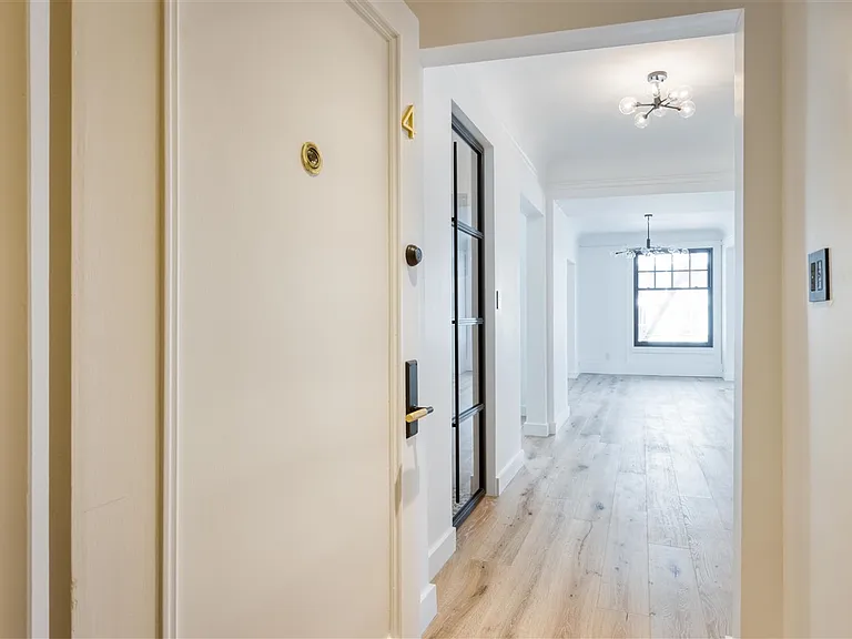 2145 Franklin St #4 — Photo 21