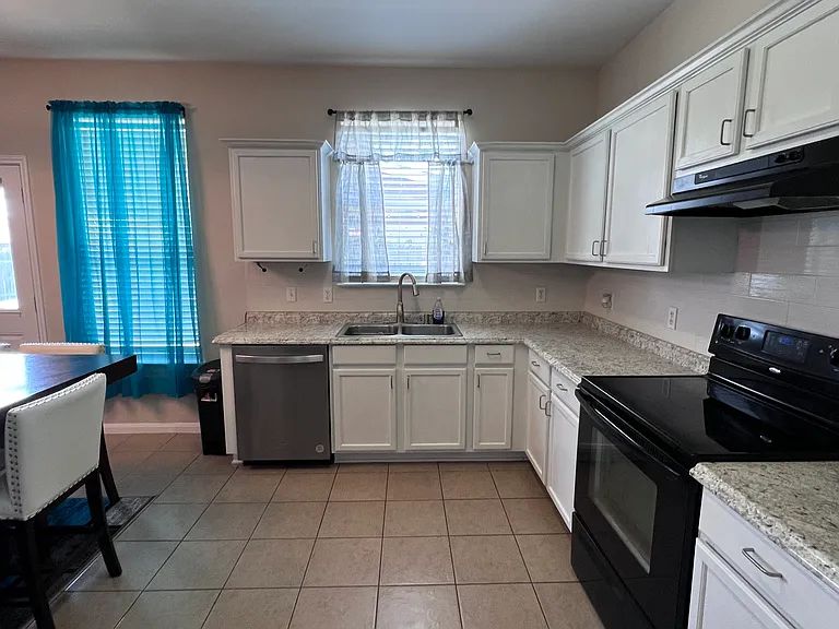 602 Taurus Dr — Photo 10