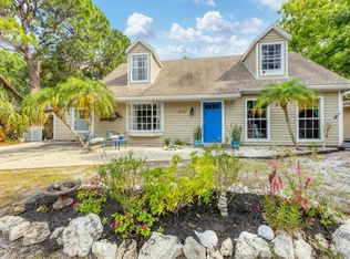 2737 Hillview St, Sarasota, FL 34239