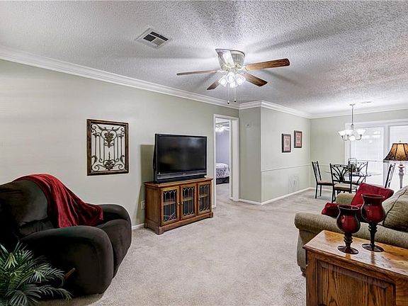 4th image of 1129 Berwyck Dr