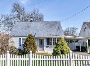 38 Smith Ave, Wanaque, NJ 07465