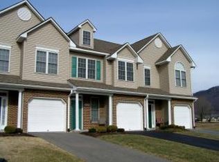 8703 Little Hoop Rd, Roanoke, VA 24019