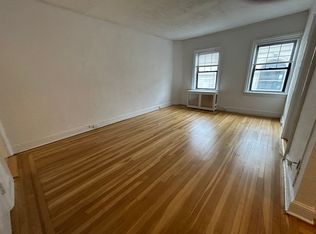 7 W Elm St APT B4, Greenwich, CT 06830