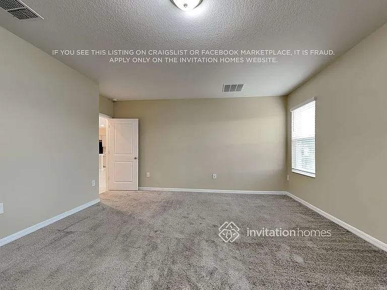 4500 Holstein St — Photo 8