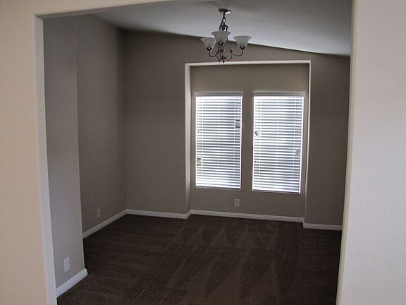 4th image of 154 Chateau La Salle Dr #154