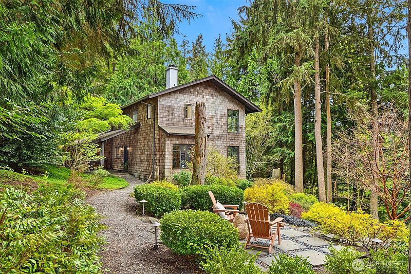 2nd image of 8151 NE Hidden Cove Road