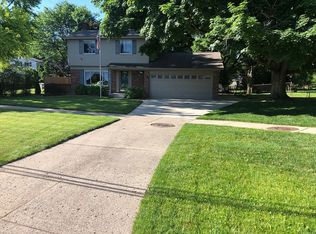 39473 E Ann Arbor Trl, Plymouth, MI 48170