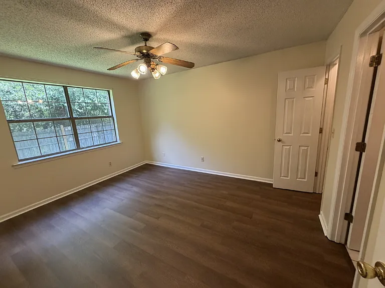 1477 Ben Gay Way — Photo 12