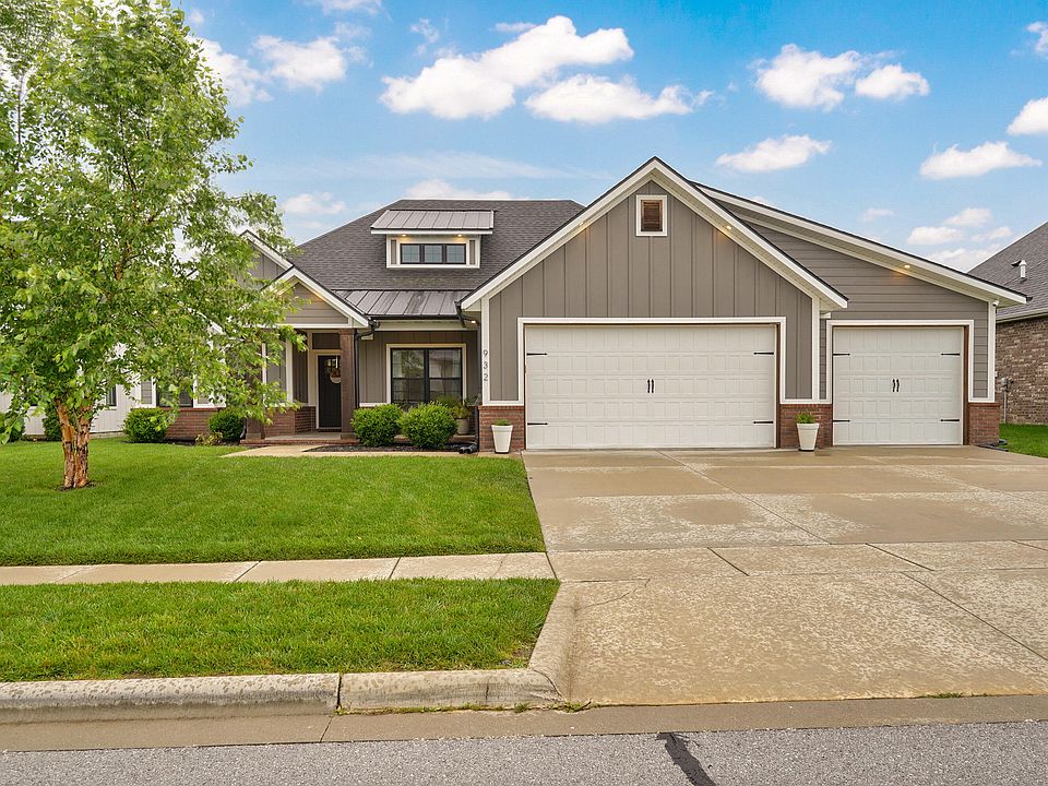 1st image of 932 E Downshire Drive