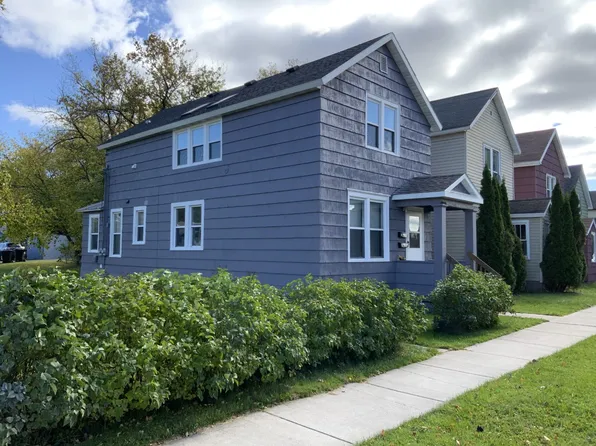 1 bed, 1.0 bath, 700 sqft, $1,100, 1704 Lackawanna Ave #1, Superior, WI 54880