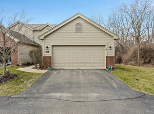 199 Kingsbrook Ave, Ann Arbor, MI 48103