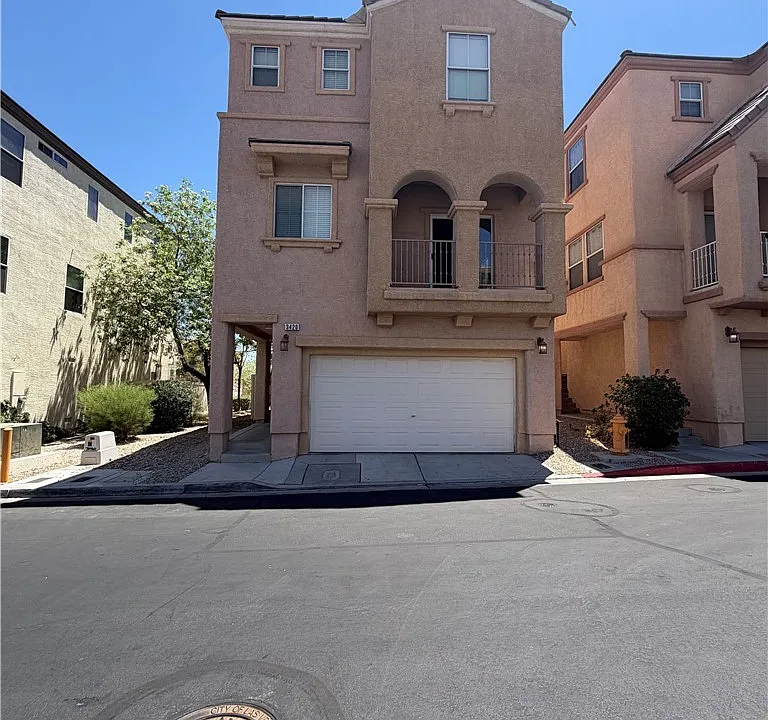 3420 Balanced Rock St