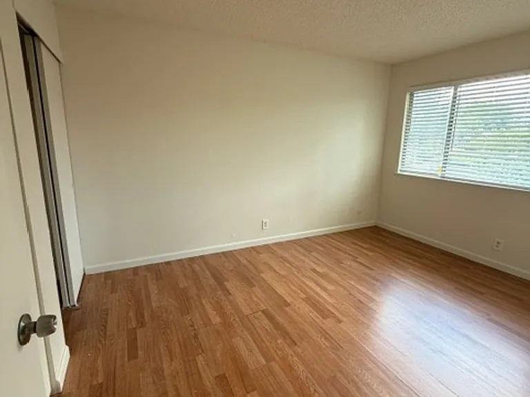6200 Osullivan Ln — Photo 17