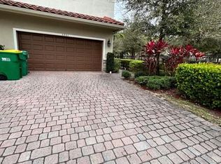 5901 NW 56th Ct, Fort Lauderdale, FL 33319
