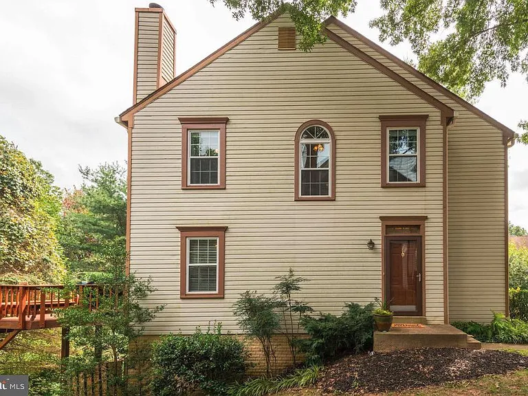 11928 Sentinel Point Ct — Photo 2