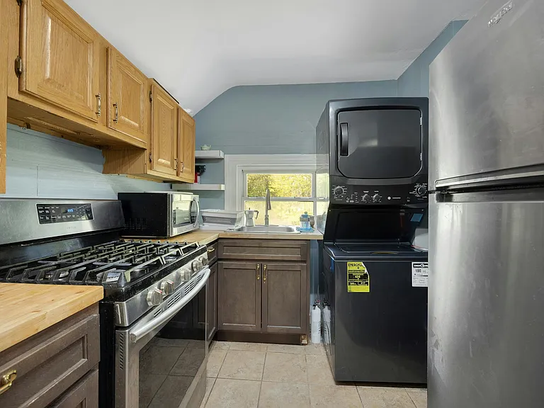 460 Orchard St #2 — Photo 11