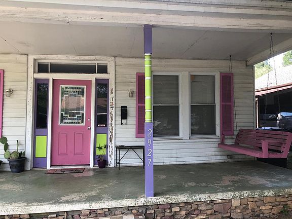 4th image of 2927 Dempster St