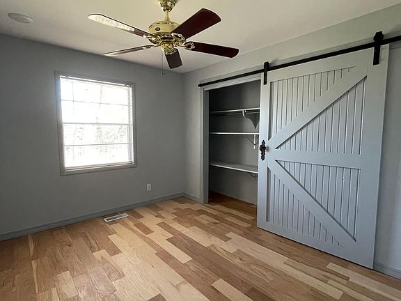 5th image of 804 NW 11th St