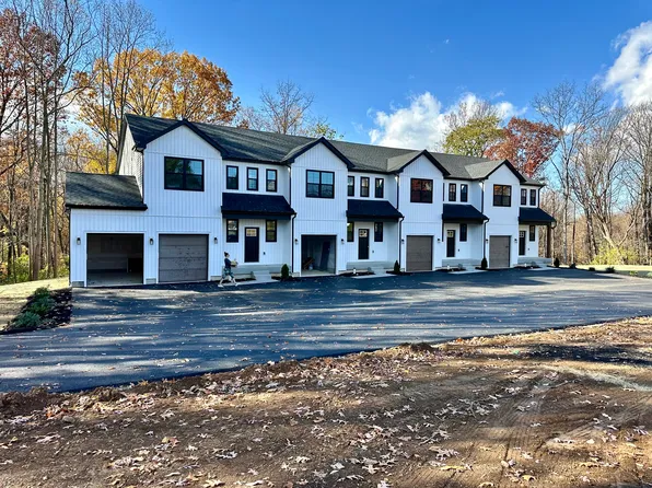 1018 Trinity Rd, York, PA 17408
