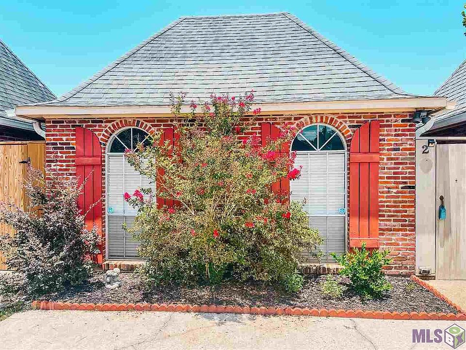 1st image of 23060 Jade Dr #2