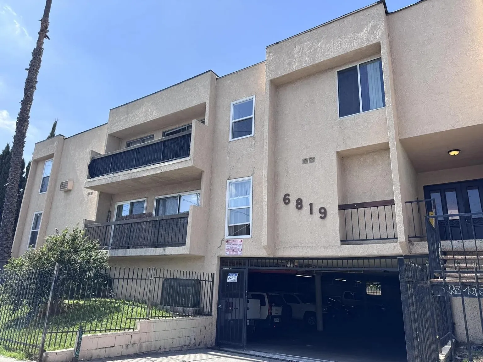 6819 Laurel Canyon Blvd. — Photo 1