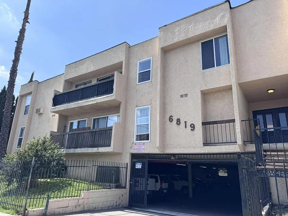 6819 Laurel Canyon Blvd #18