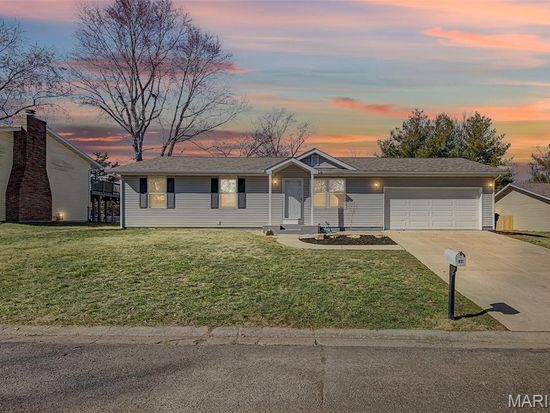 500 Lindenwood Dr, Troy, IL 62294
