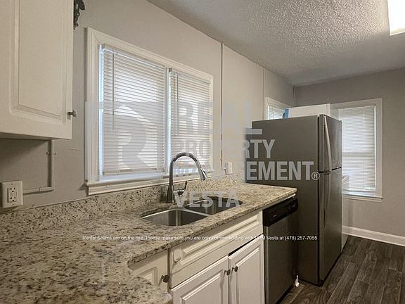 3rd image of 444 Corbin Ave