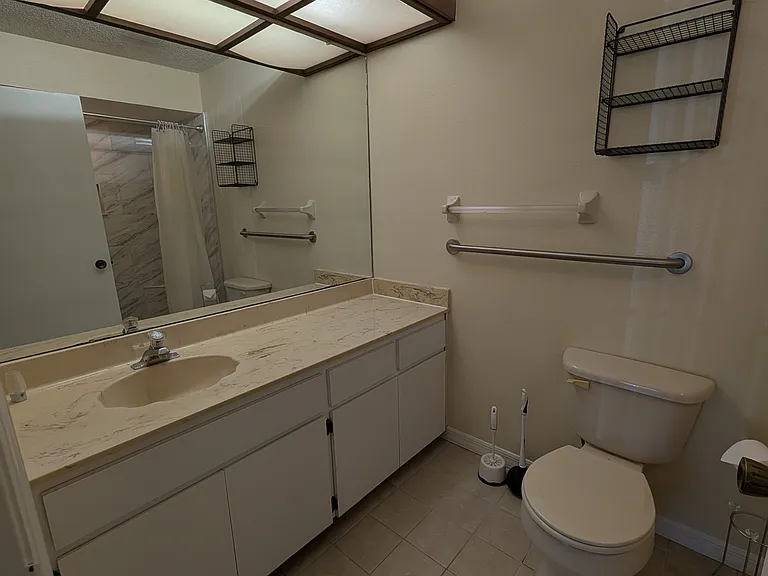 7705 Rockville Ct — Photo 21