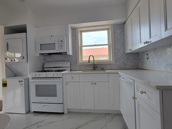 2nd image of 150 Mayfair Dr N Floor 2