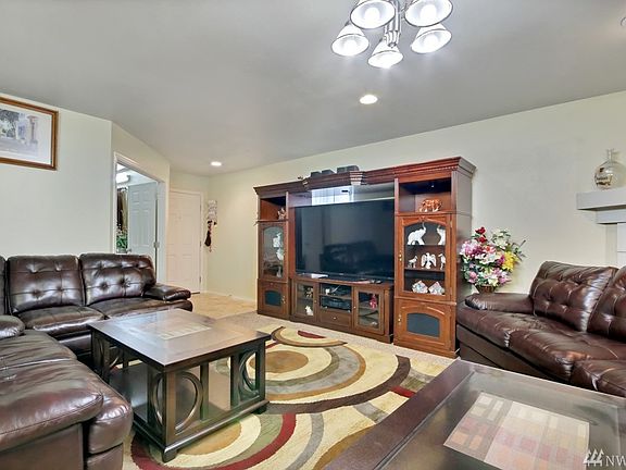 3rd image of 9328 177th Street Ct E
