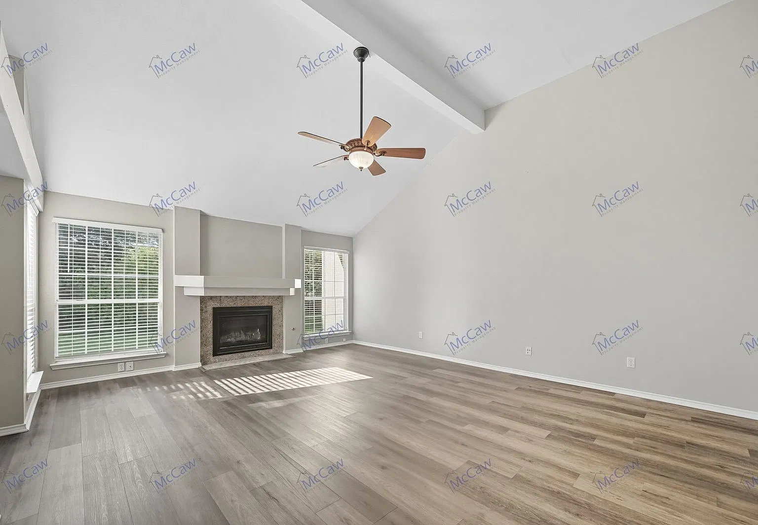 4 bed, 2.0 bath, 1816 sqft, $2,200 — Photo 3