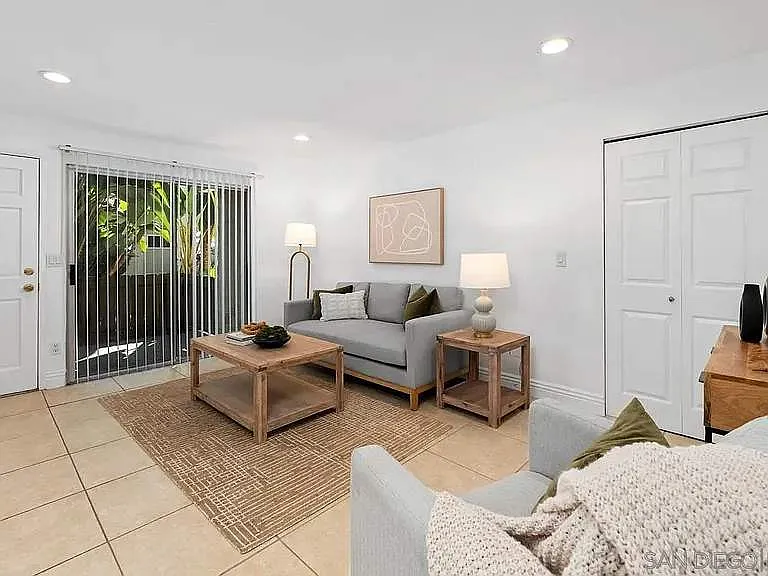 2850 Reynard Way #11 — Photo 8