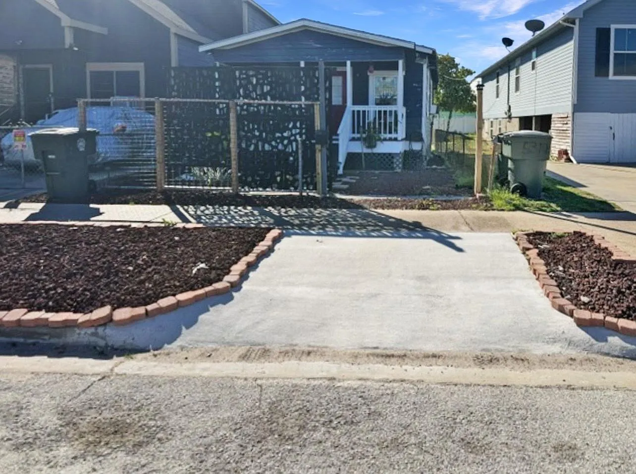 3 bed, 1.0 bath, 846 sqft, $1,250 — Photo 3