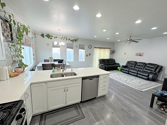 5th image of 12508 S Shade Ln