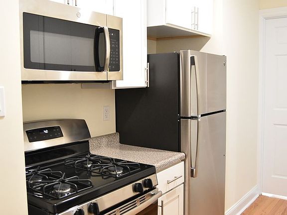 2nd image of 2147 E 17th St APT 5G