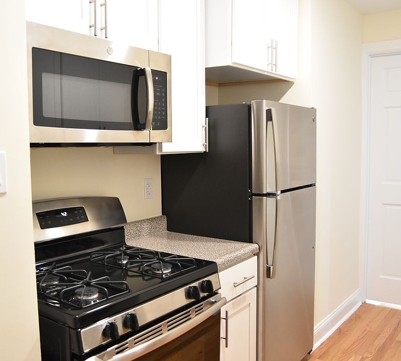 1st image of 2147 E 17th St APT 4J
