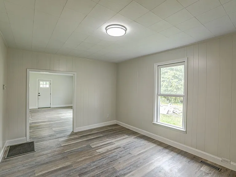 124 Harber Ln — Photo 16