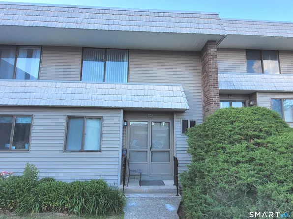 22 Dogwood Ct #22, Cromwell, CT 06416