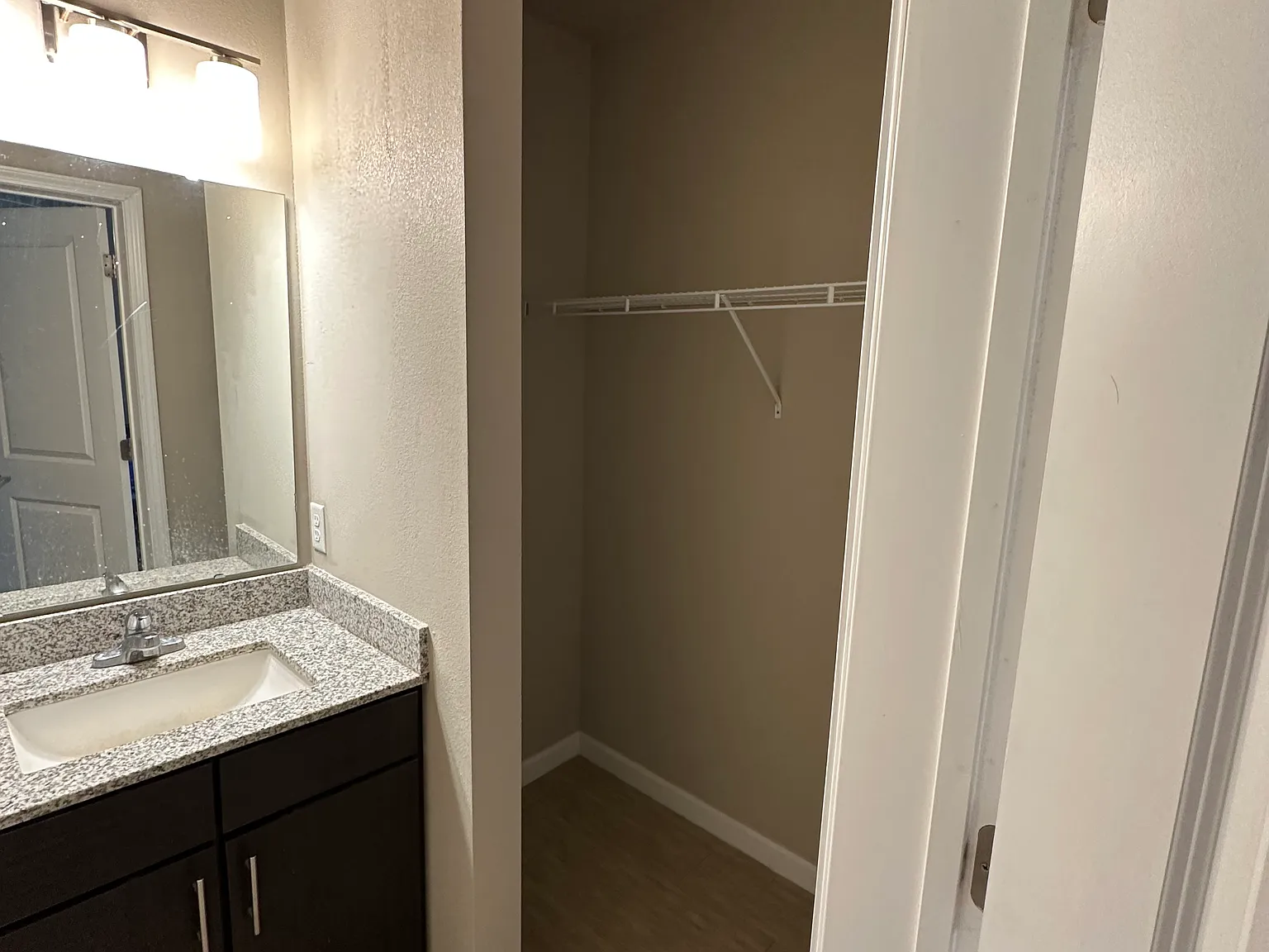 4 bed, 4.5 bath, $1,189 — Photo 2